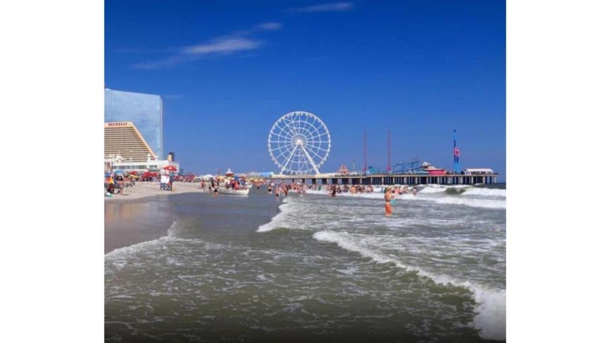 Two Separate Stunning Cozysuites On The Boardwalk Atlantic City Exterior photo